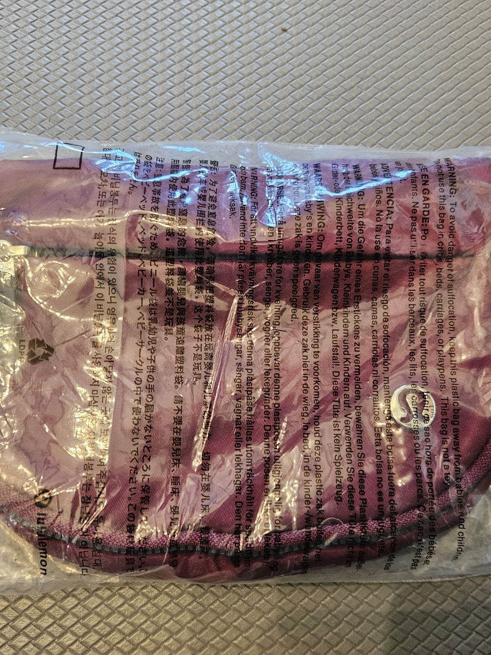 lululemon athletica FESTIVAL Crossbody Bag - Picture 6 of 6